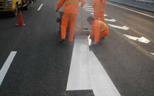 类乌齐丙烯酸标线涂料