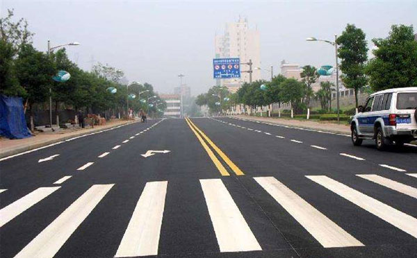 类乌齐标线涂料在类乌齐环氧地坪项目中的选择与应用